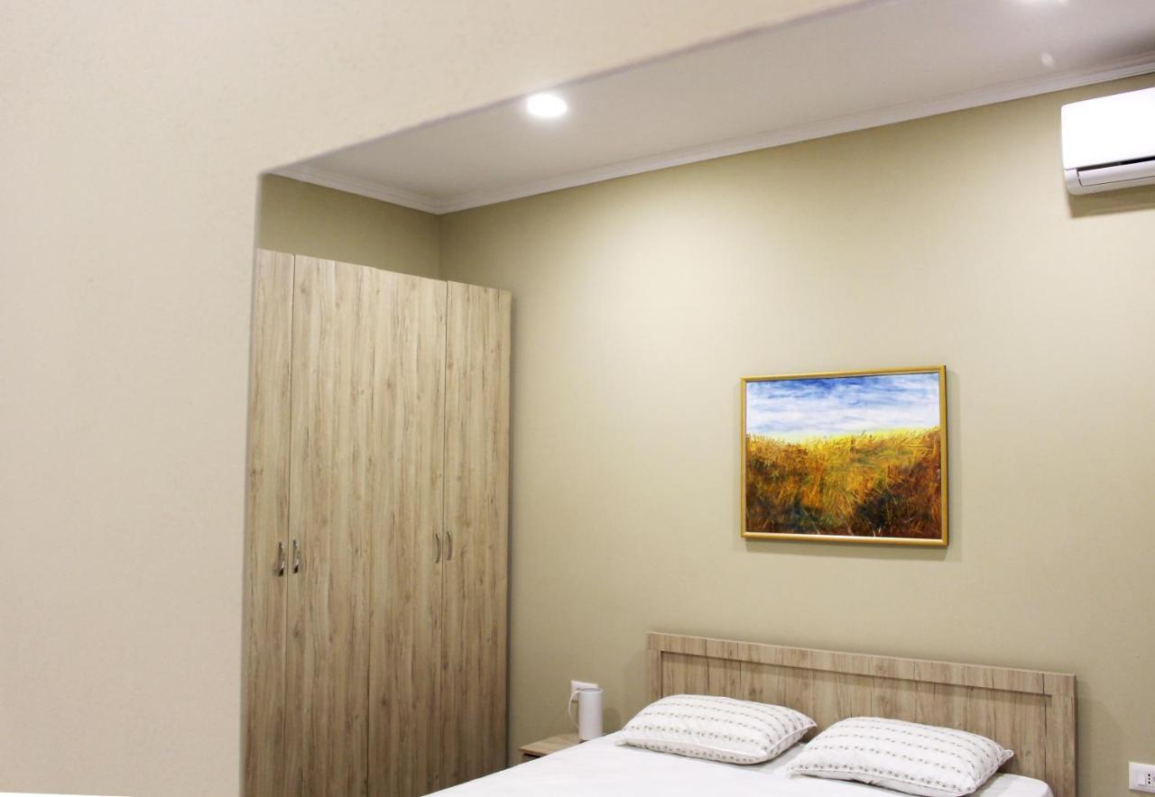 2V1 - Myslym Shyri Apartman Tirana Kültér fotó