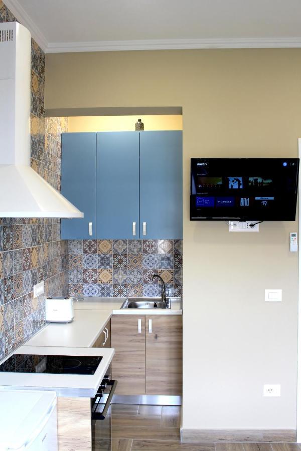 2V1 - Myslym Shyri Apartman Tirana Kültér fotó