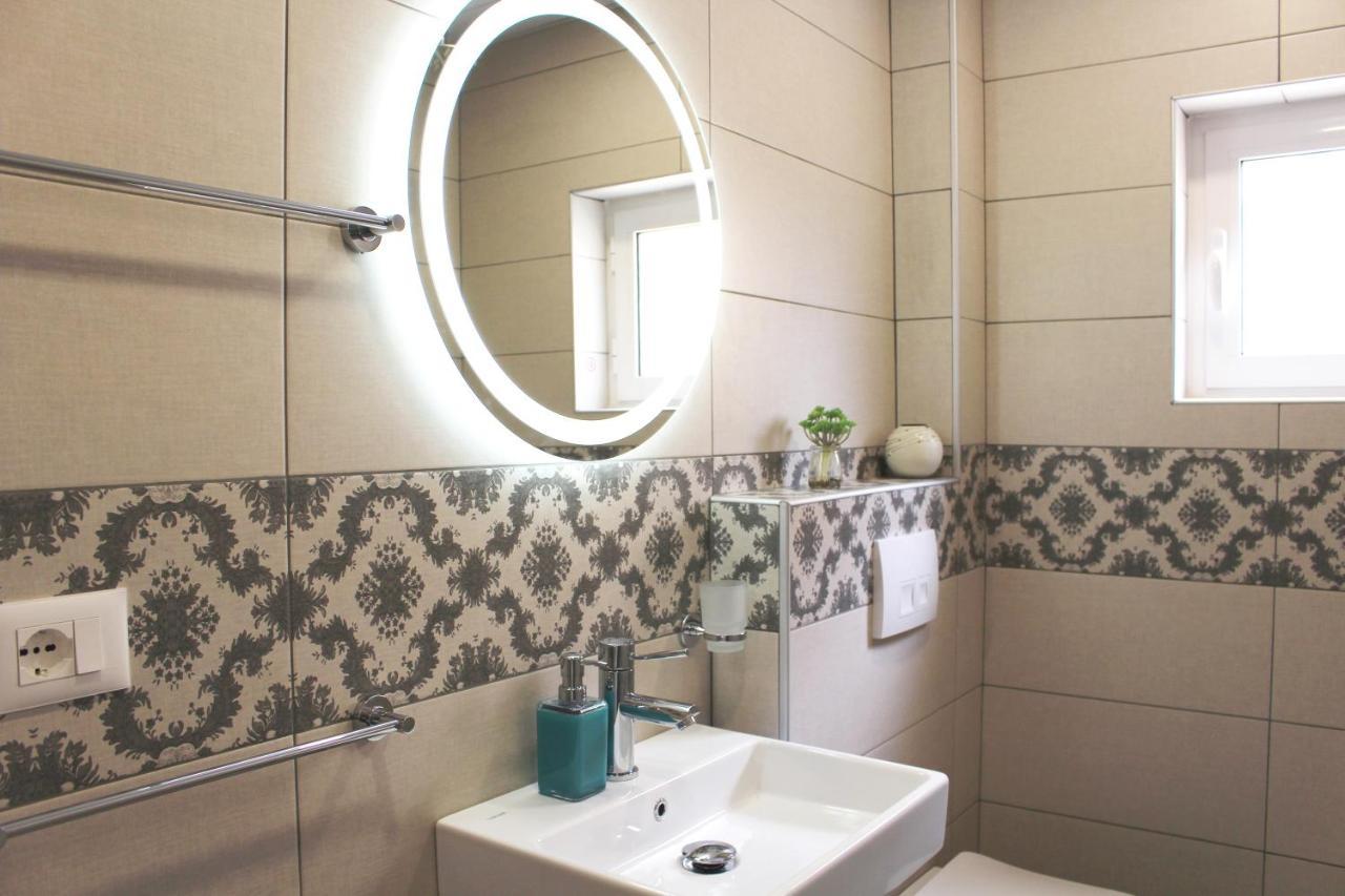 2V1 - Myslym Shyri Apartman Tirana Kültér fotó