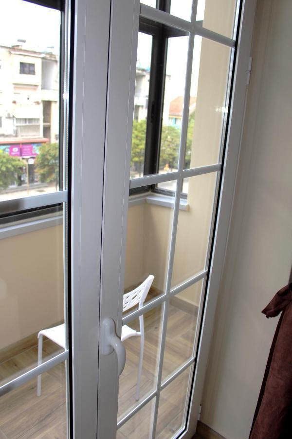 2V1 - Myslym Shyri Apartman Tirana Kültér fotó