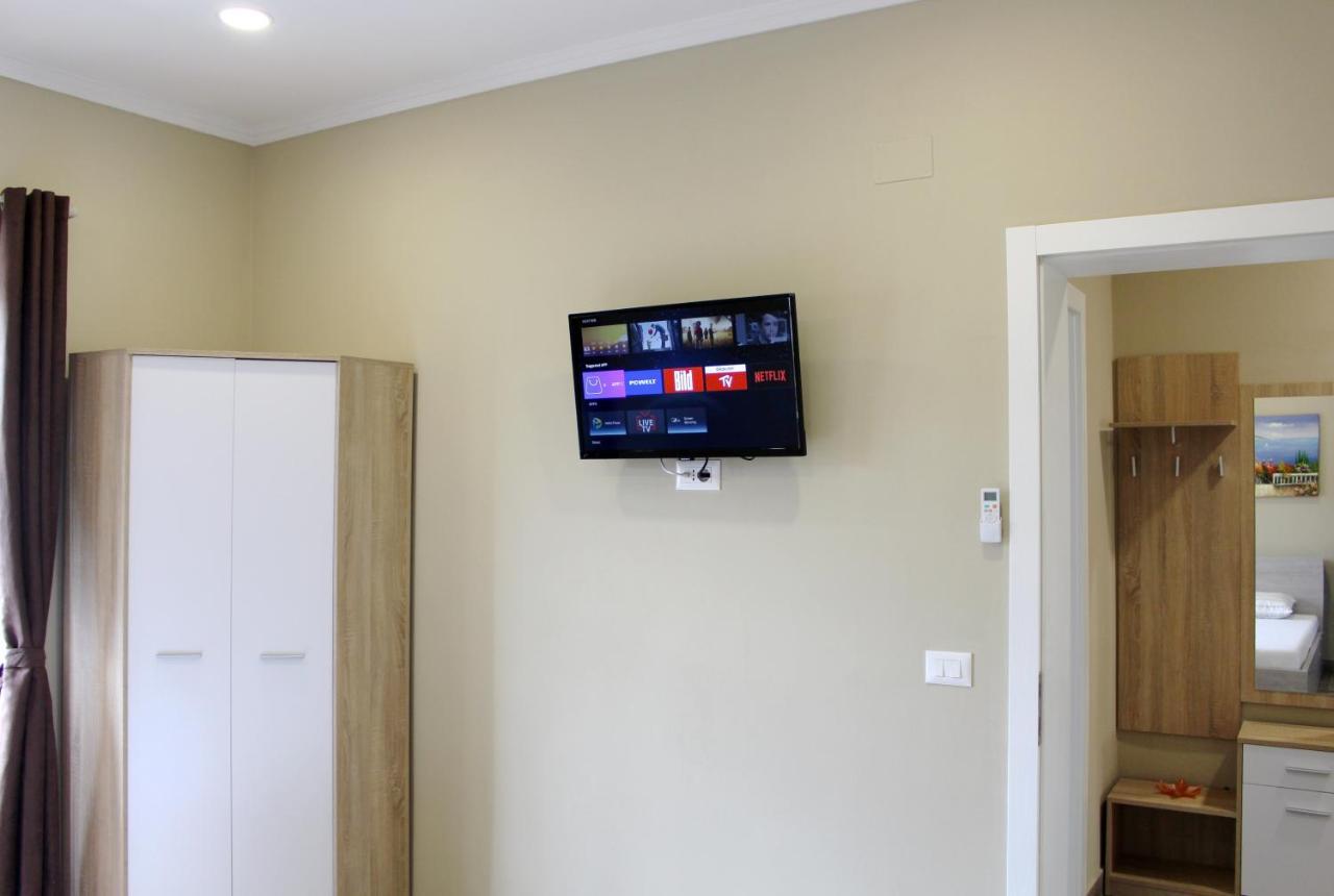 2V1 - Myslym Shyri Apartman Tirana Kültér fotó